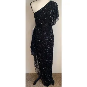 NEW Mac Duggal Sz 4 One Shoulder Flower Sequin Embellished‎ Gown in Black thumbnail 9