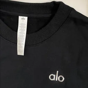 NWT Alo Yoga Accolade Crew Neck Pullover Black Size M Oversized thumbnail 10