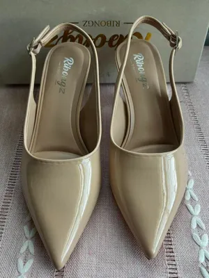 Cream patent heels Tan Size 6 thumbnail 1