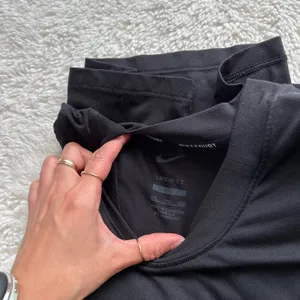 Nike Womens Dri-Fit Short Sleeve XXL Black Running Athleisure Luxe Preppy Sports thumbnail 6