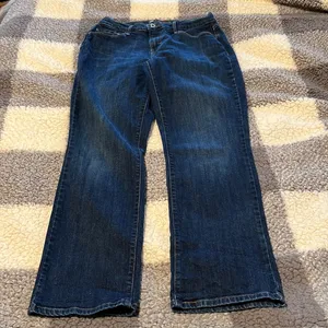 Levi’s Women’s 505 Straight Leg Jeans Dark Rinse Size 8 thumbnail 2