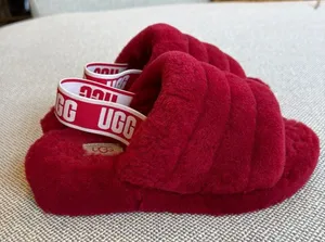 UGG Slippers red thumbnail 1