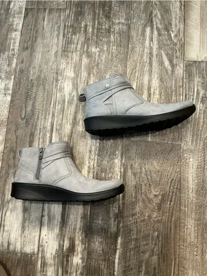 Bzees Grey Slip-On Ankle Booties Size 9 Wide thumbnail 14