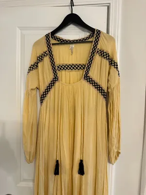 RAGA Montana Plunge Maxi Dress in Light Yellow Size Small thumbnail 4