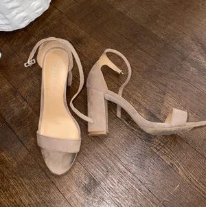Madden Girl Block Heels thumbnail 1