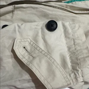 Gap Trench Coat EUC thumbnail 9