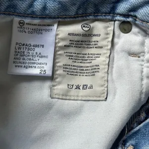 AG Adriano Goldschmied Hailey Cut-Off Denim Shorts Light Wash Blue Distressed 25 thumbnail 6