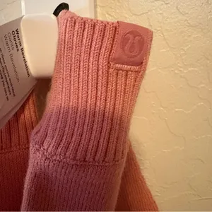 Lululemon Warm Revolution Gloves. NWT. Pink Haze. thumbnail 3