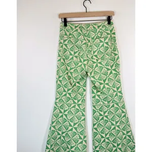 We The Free People Womens Jeans Green Youthquake Printed Crop Flare Boho Size 26 thumbnail 9