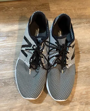 New Balance White/Black Response 2.0 Performance Insert Sneakers thumbnail 1