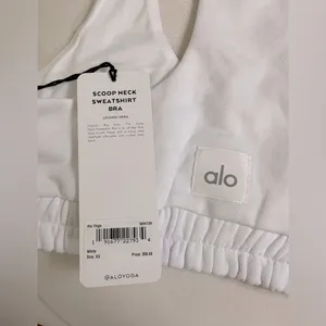 NWT Alo Yoga Scoop Neck Sweatshirt Bra White Size XS thumbnail 6