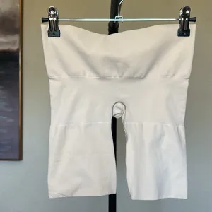 SKIMS‎ SEAMLESS SCULPT BUTT LIFTING SHORT NWOB size L Sand thumbnail 5