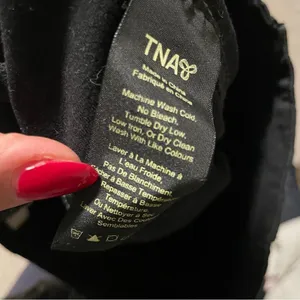 Aritzia TNA HEROIC PANT Cuffed Cargo Black Joggers Pants Size 2 thumbnail 9
