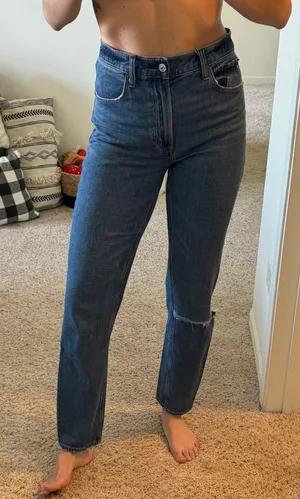 Abercrombie High Rise Mom Jean thumbnail 1