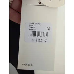 Vuori Black Skyline Leggings NWT size Medium thumbnail 3