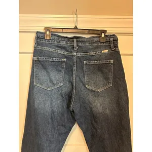Kancan Dark Wash Tapered Jeans With Distressed Knees Size 11 / 29 Mid Rise thumbnail 7