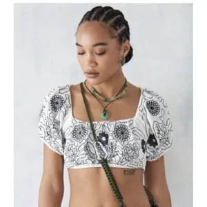 Free‎ People NWT size Medium Embroidered Lotus Top Only Cropped thumbnail 3