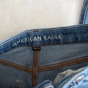 American Eagle Curvy Mom Jean Size 8 thumbnail 4