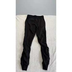 Lululemon Dance Studio Jogger 29 Black Swift Fabric Size 6 Pants thumbnail 3