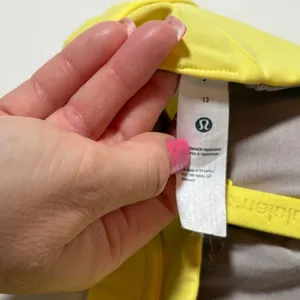 Lululemon License to Train Triangle Bra Light Support A/B Cup Logo Size 12. thumbnail 6