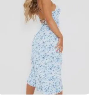 PrettyLittleThing FLORAL PRINT LACE UP BACK TWIST DETAIL MIDI DRESS Size 12 thumbnail 2
