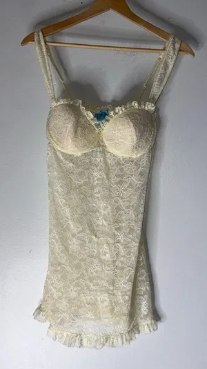Victoria’s Secret Sexy‎ Little Thing Cream Lace Lingerie 36C Y2K thumbnail 1