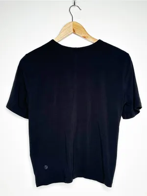 Lululemon Black Crescent Twist Front Pima Cotton T-Shirt Size 4 thumbnail 6