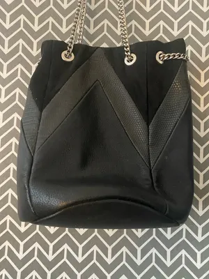Stylish Black Small Shoukder Bag 10” x 10” plus straps.. thumbnail 2