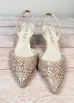 Anne Klein Women’s Sz 9.5M Tan Fabrizia w/Holes Design Slingback Kitten Heels thumbnail 1