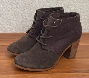 TOMS Women’s Lunata Chocolate Brown Suede/Wool Lace Up Booties Size 8 NWT thumbnail 1