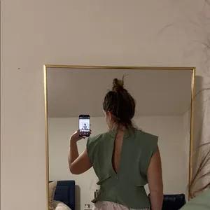NWT Zara Light Green Sleeveless cut out Top thumbnail 8