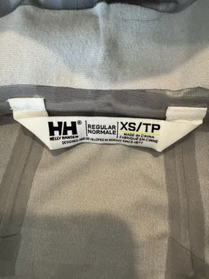 Helly Hansen Women’s Cream Rain Jacket  thumbnail 3