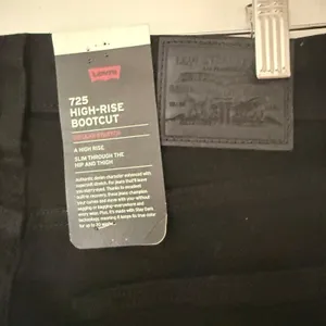 Levis 725 High Rise Bootcut Jeans Midnight Gaze Black Stretch Denim Sz 28/32 thumbnail 9