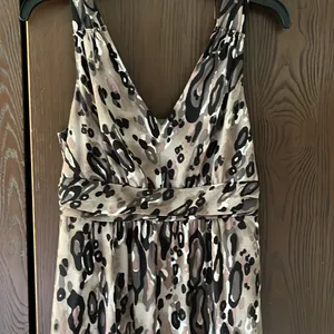 New Women’s The Limited sleeveless animal print brown black Camo dress Size 4 thumbnail 2