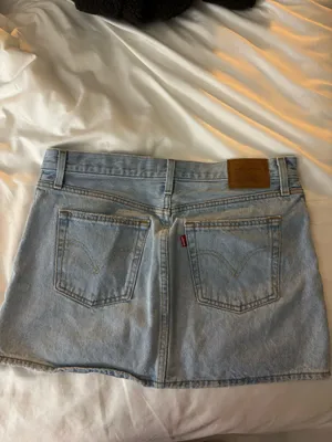 Levi’s Denim Icon Mini Skirt thumbnail 2