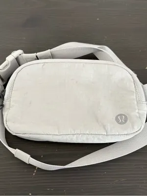Lululemon Everywhere Belt Bag Mini Ripstop in Vapor/Traverse Grey thumbnail 11