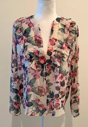 NWT Evereve Allison Joy Kristy Ruffle Top Sz M thumbnail 1