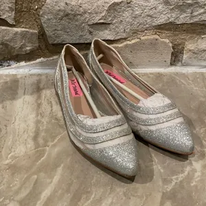 Betsey Johnson Silver Glitter Clear Mesh Panel Ballet Flats Shoes 5.5 thumbnail 5