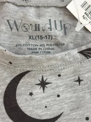 Wound Up Gray Halloween T Shirt Black Bats Moons Stars Crew Neck Size XL NWT thumbnail 4