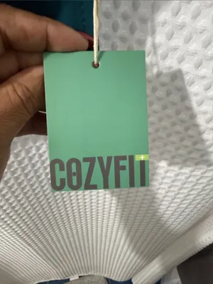 COZYFIT V-Neck Collar Patch Women Scrub Tops with 3 Pockets Size Medium thumbnail 4