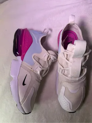 Nike Women’s Air Max White Blue Pink Sneakers thumbnail 6