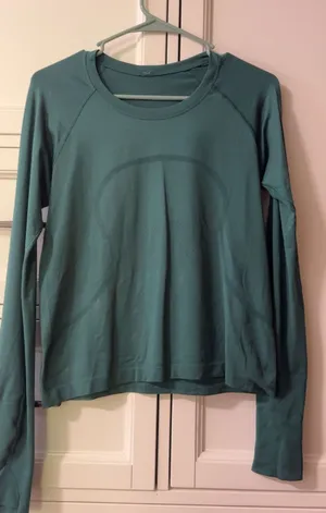 Green Lululemon Long Sleeve Swiftly Tech thumbnail 1