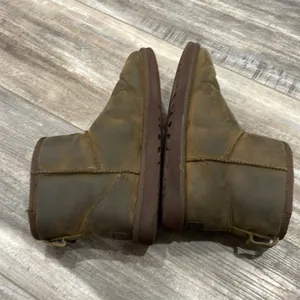 UGG Classic Mini Leather Bomber Boot thumbnail 4