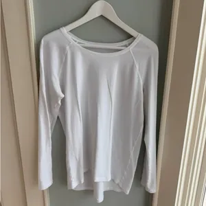Lululemon Emerald Long Sleeve thumbnail 3