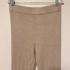 Abercrombie & Fitch Beige Ribbed Knit Flare Wide Leg Slit Pants Size Large thumbnail 4
