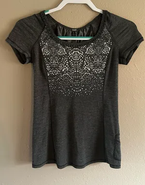 Lululemon Size 2 | Heathered Charcoal Grey | Good Condition (Flaw Noted) thumbnail 1