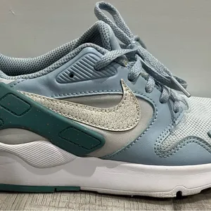 Nike LD Victory GS Armory Blue Cerulean Size 6.5 thumbnail 2