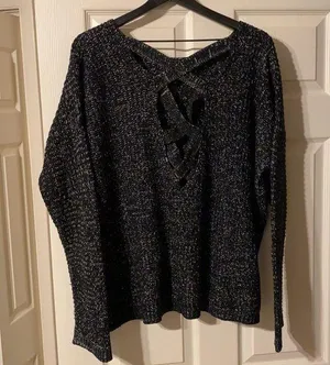 Forever 21 criss-cross back oversized black sweater, L thumbnail 1