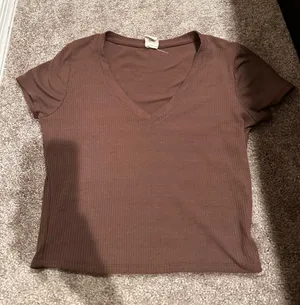 Destined Brown Short Sleeve Tee Size Large 0625 thumbnail 1