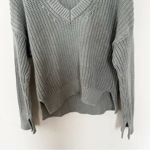 Abercrombie & Fitch Chunky knit V-neck Sweater Pullover Relaxed Fit Size Medium thumbnail 3